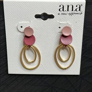 A.N.A. A New Approach Dangle Earrings Gold with Two Tones of Mauve Accents NWT